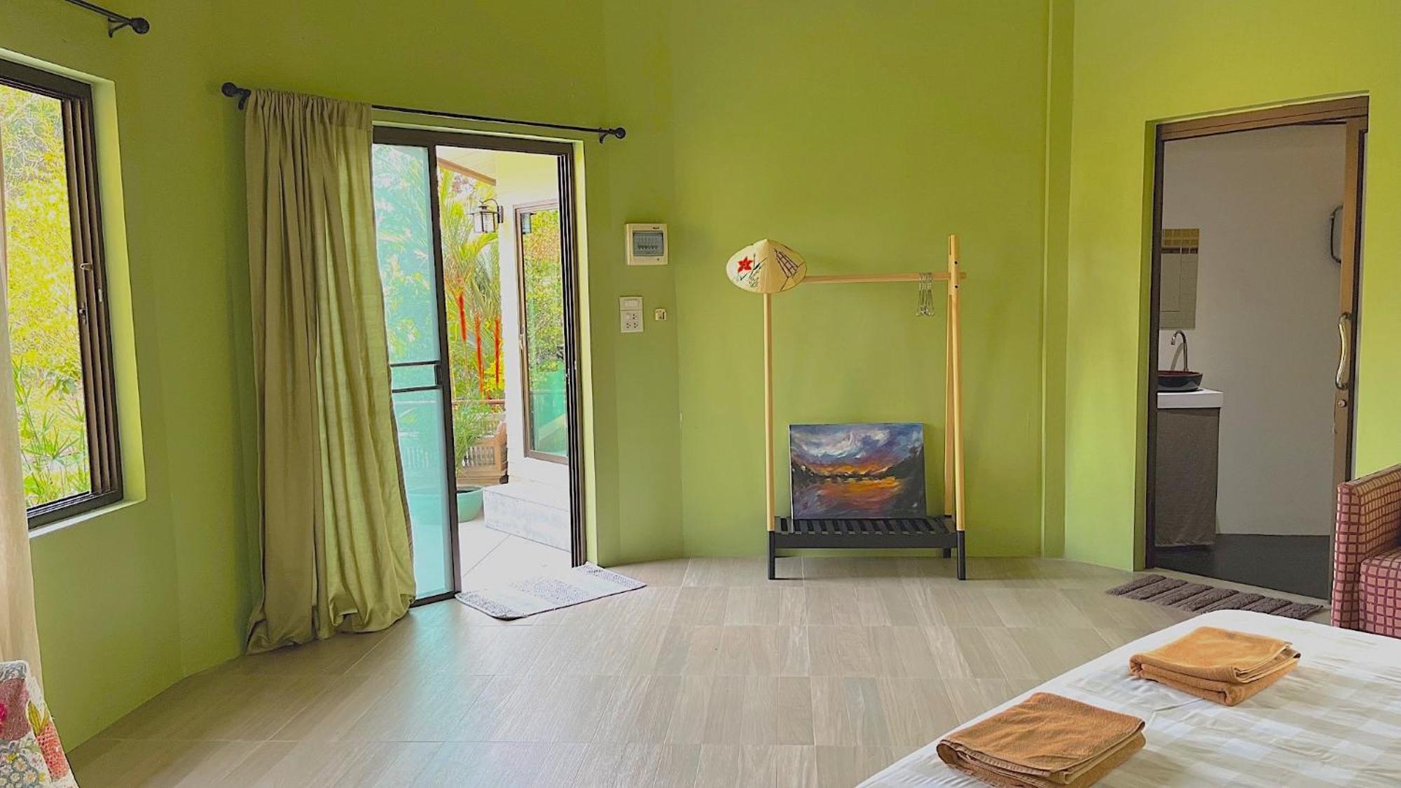 Navari Homestay Rayong Esterno foto